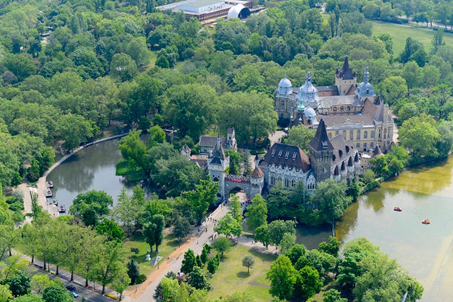 Andrassy Adventures Apartment Budapest Bagian luar foto