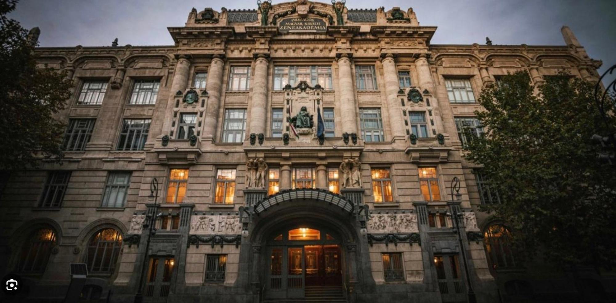 Andrassy Adventures Apartment Budapest Bagian luar foto